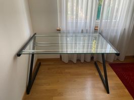 Schreibtisch – Platte Glas, Sockel Metall, gebraucht